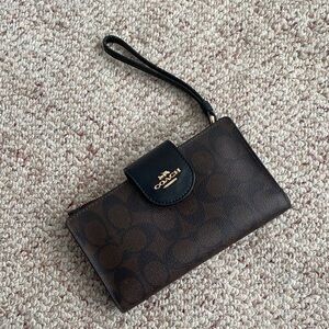 Flawed Coach Brown Wristlet Wallet